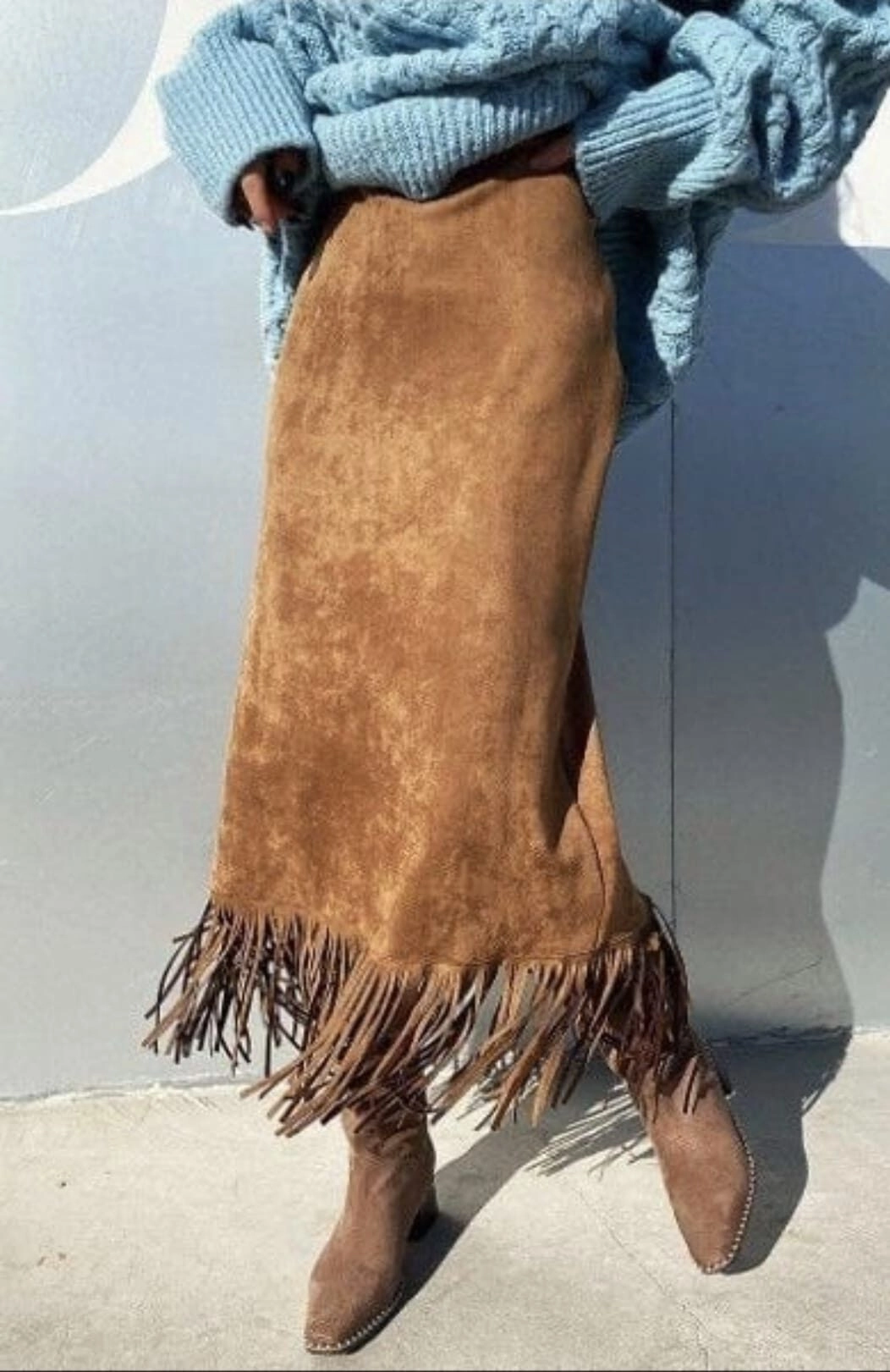Falda camel de ante con flecos