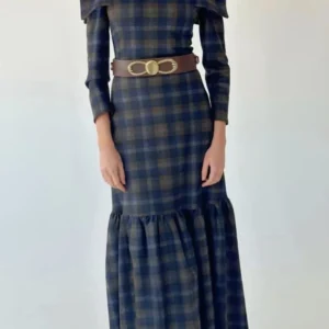 Vestido de cuadro azul con hombreras